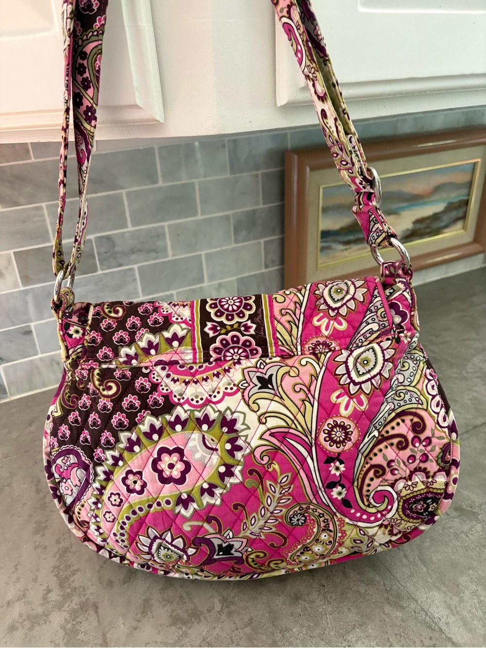 retired Vera Bradley quilted cotton crossbody bag vibrant Very Berry Paisley - Picture 4 of 8